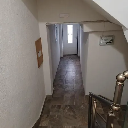 Tara Deluxe Appartement *