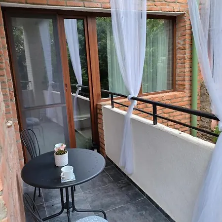 Tara Deluxe Apartment Warna