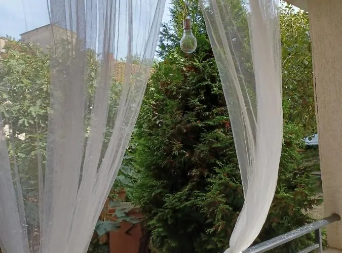 Tara Deluxe アパート